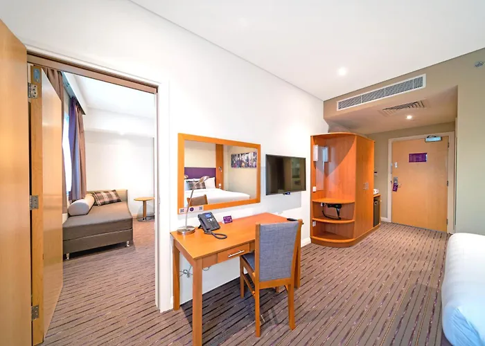 Premier Inn Abu Dhabi Airport Business ParkAlbergo